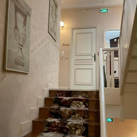 Hotell La Marjolaine 2*